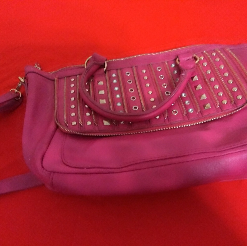 Purses - Picture 7 of 8